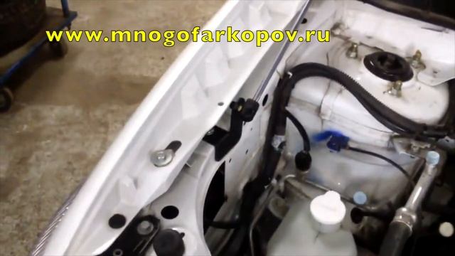 Амортизатор (упор) капота на Mitsubishi ASX 02-05 (обзор, установка) смотреть онлайн