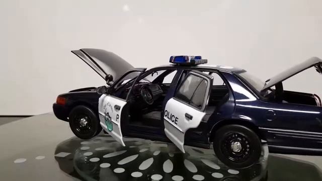 Crown Victoria Police Car смотреть онлайн