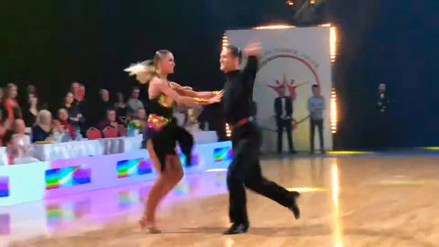 Nesterko - Mariushchenko Grand Prix Professional Capital Cup Minsk 2019 Samba Presentation смотреть онлайн