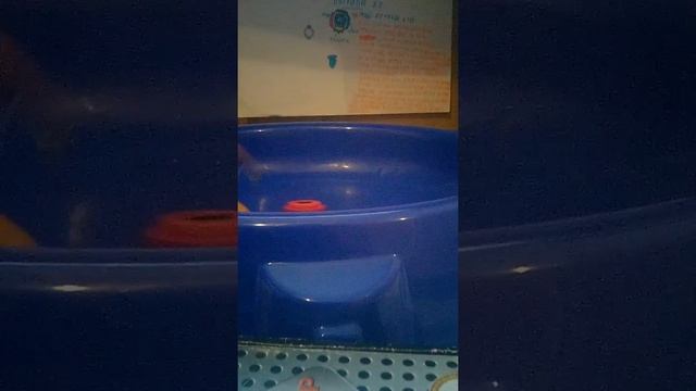 Волчок золотой ураган против металлического волчка? смотреть онлайн