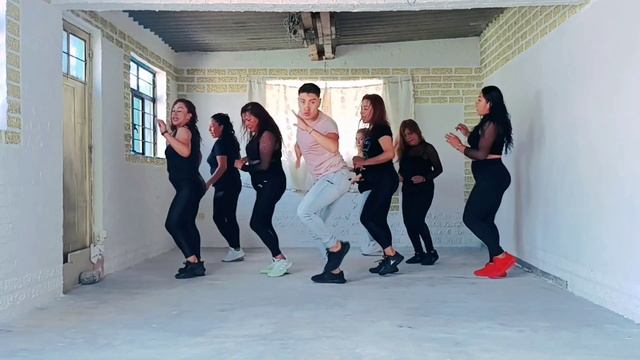 ZUMBA BACHATA - Burbujas De Amor Juan Luis Guerra By Lalo Graykobs смотреть онлайн