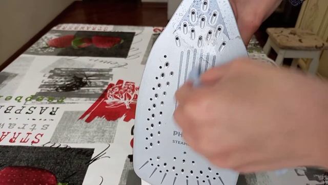 Чистим утюг с помощью карандаша/как почистить утюг!?#shorts смотреть онлайн