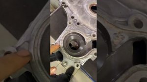 Toyota Corolla 1ZR-FE Переклеиваем переднюю крышку цепи ГРМ