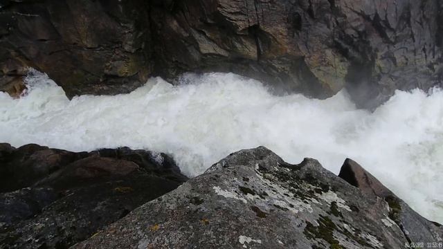 Водопад на реке Большой Енисей (Бий Хем) смотреть онлайн