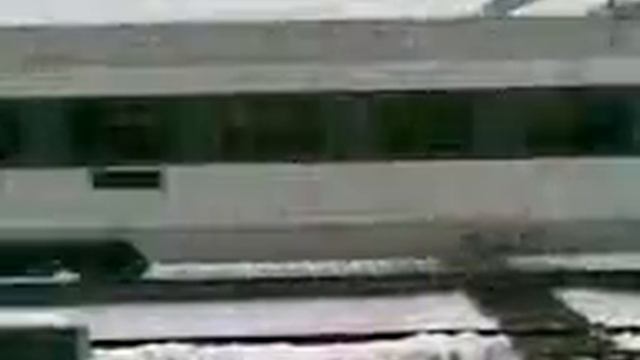 Ukraine. Скоростной поезд 160 км/ч, на станции меньше!!! Ukraine. смотреть онлайн