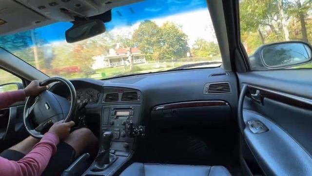 2002 Volvo V70 - 5 Speed Manual смотреть онлайн