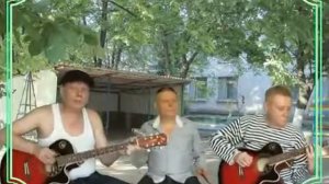 вечер за решеткой догорает