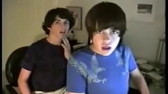 Парень сзади просто жжот смотреть онлайн