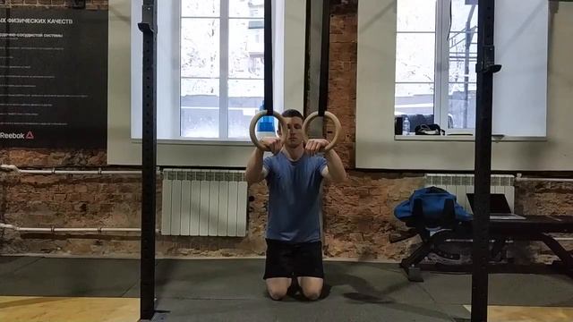 Горизонтальные подтягивания на кольцах глубоким хватом / False Grip Ring Row смотреть онлайн