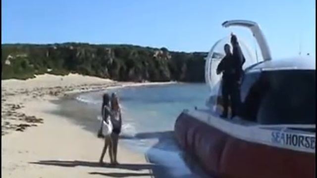 Velocity 30 Hovercraft Carnac смотреть онлайн