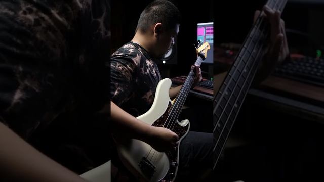 Movements - Colorblind | Riverhead RBP-3 | ZOOM B3N | Short Bass Cover | Demo смотреть онлайн