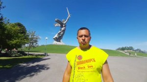 Беженцы из Мариуполя в Волгограде - Мамаев Курган - Музей-Панорама Сталинградская Битва