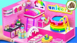 Миниатюрный домик для единорога с бассейном для двоих сделал из картона #35