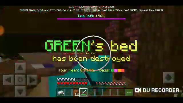 Играю в Майнкрафт на сервере Lifeboat Network в бед варс смотреть онлайн