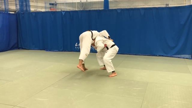 ДЗЮДО МОЩНЫЕ БРОСКИ.БРОСОК СКРУТКА/БЫЧОК/МЕЛЬНИЦА.JUDO THROWS.KATA GURUMA.KATA OTOSHI смотреть онлайн