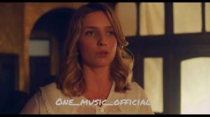 Весёлую или грустную. Оно уже разбито. Острые козырьки.