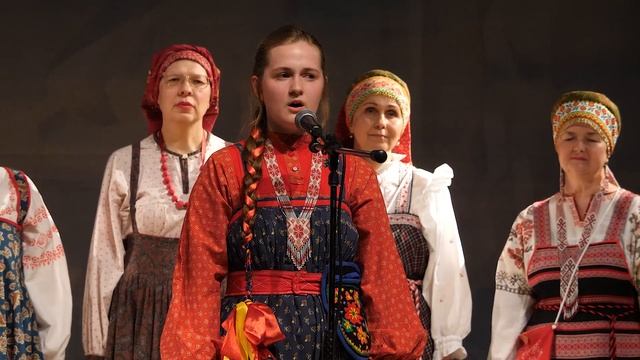 Старообрядческий духовный стих "У купца была девица". Исп. Александра Гетто смотреть онлайн