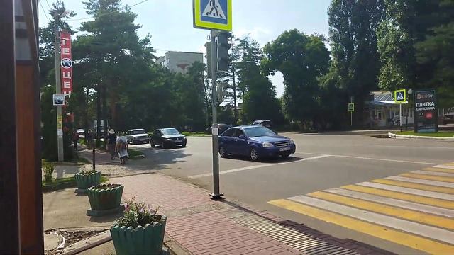 Выключился телефон, приехала в центр ремонтировать смотреть онлайн