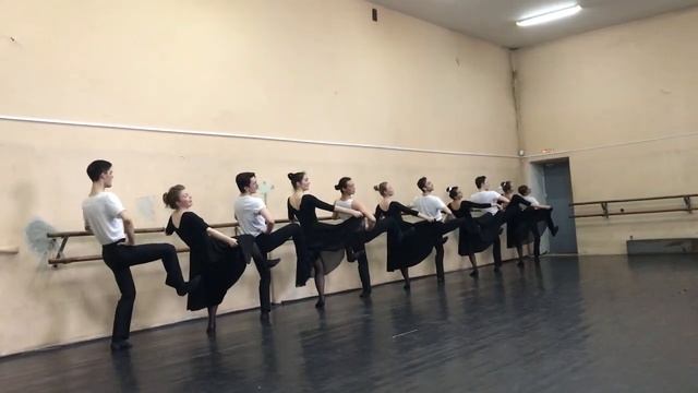 Зачет по народному танцу. Группа "А". смотреть онлайн