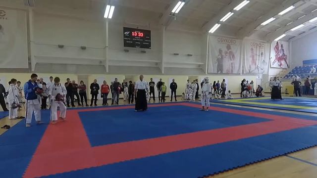 Лаверье Арсений 1 бой ЦФО смотреть онлайн