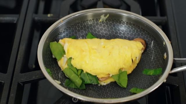 Easy Omelette Recipe (4 Ways)