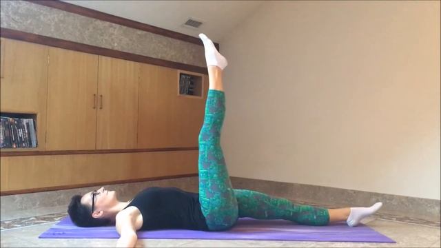 Упражнение "Круги ногой", propilates.ru смотреть онлайн