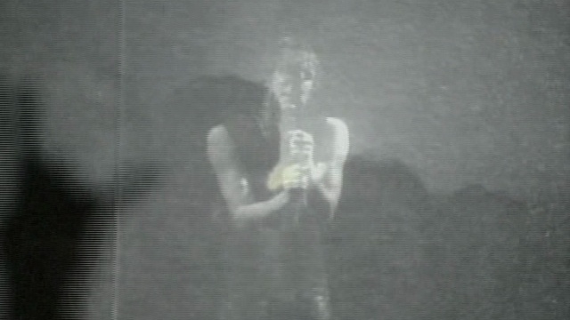 Nine Inch Nails - 1995 - Hurt (Live Version) смотреть онлайн