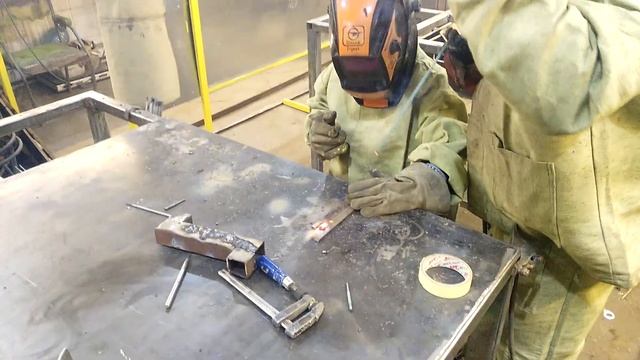 Мишка, уроки электро-дугой сварки смотреть онлайн