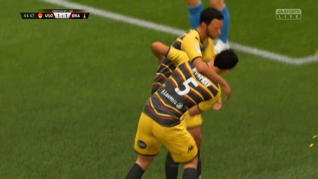 ПОЛУЧИЛ КРАСНУЮ КАРТОЧКУ НА РОВНОМ МЕСТЕ!►FIFA 19►#1 смотреть онлайн