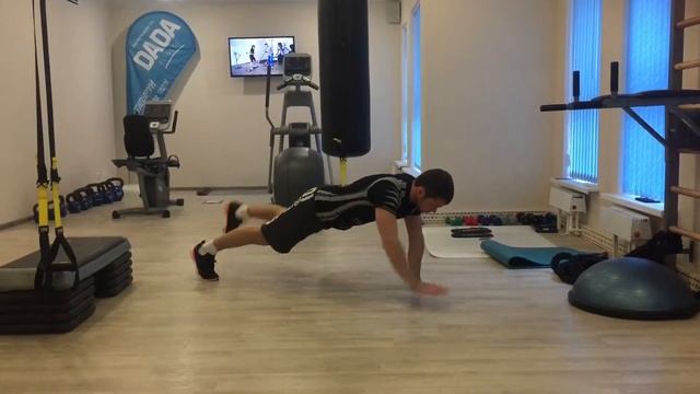 В упоре лёжа разноимённые рука и нога смотреть онлайн