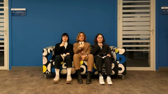 "Путеводитель: однодневный пеший маршрут в школу дизайна" смотреть онлайн