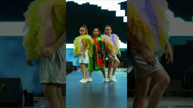 Три модницы смотреть онлайн