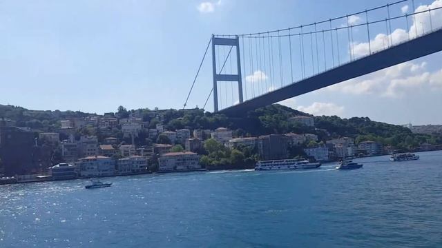 Работа моряков:Переход через Босфор в сторону Черного моря смотреть онлайн