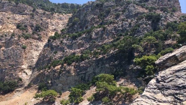 Синее море в долине бабочек Олюдениз смотреть онлайн