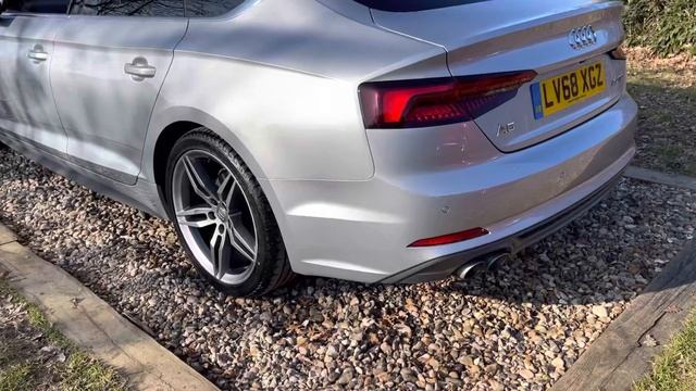 2019/68 Floret Silver Audi A5 Sportback S Line 40 S Tronic 1 owner Tech pack Comfort and Sound Pack смотреть онлайн