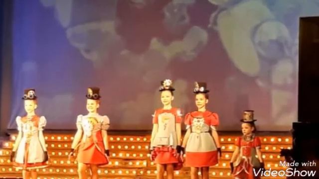 Видео-клип Алисочка-Кисочка! Сделали из Made with.VideoShow(2seria) смотреть онлайн