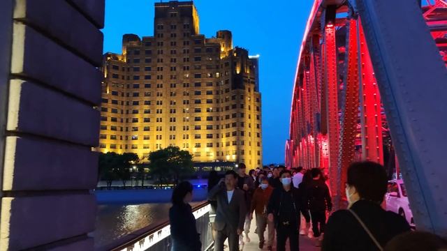 4K Shanghai Bund&Nanjing Road Night Walk Tour on Labor Day 2021 在上海看人海|劳动节的外滩南京路之夜|北外滩河滨源市集 смотреть онлайн