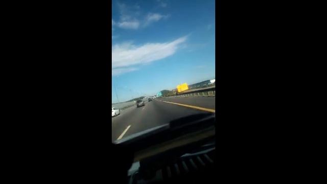 Как нужно обьезжать тех,кто тошнит в левом ряду)москвич азлк 2141. смотреть онлайн