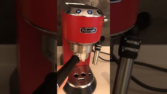 Delonghi dedica EC685 nasıl kullanılır? Latte yapımı? Makine kullanım püf noktaları смотреть онлайн