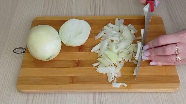 Вкусное МЯСКО в луковом соусе/Вкусный ужин для любимой семьи#мясо#ужин#вкусно смотреть онлайн