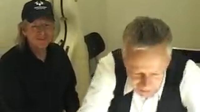 TOMMY EMMANUEL interview - Siggi Mertens Git Chat V - Part 1 смотреть онлайн