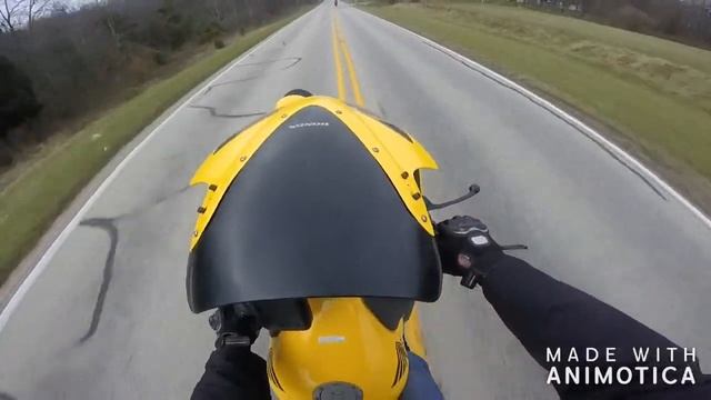 Honda CBR 600f4i wheelies смотреть онлайн