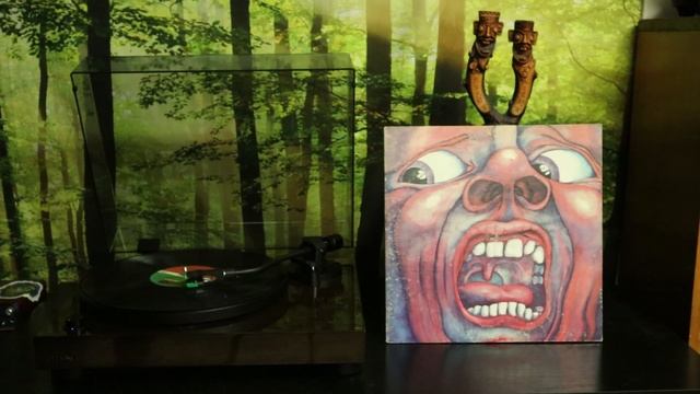 King Crimson - In The Court Of The Crimson King (1969) - Full Album Vinyl Rip