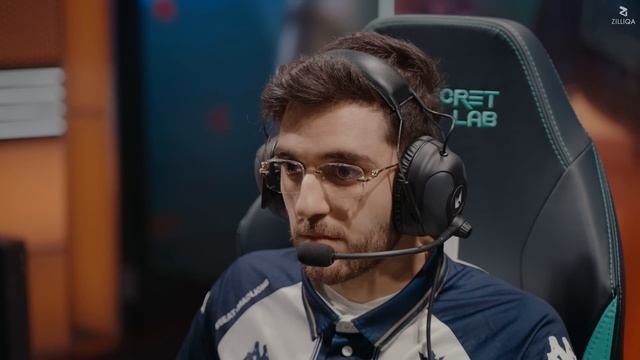 The MAD Family | Into the Lion's Den - Winter Split смотреть онлайн