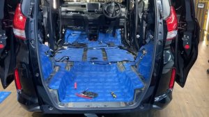 Honda Freed Plus. Шумоизоляция салона, полный цикл.