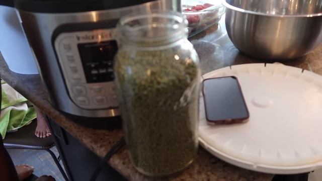 BUN IN THE OVEN? ? hamburger hack, bread recipe, 4 EASY MEALS смотреть онлайн