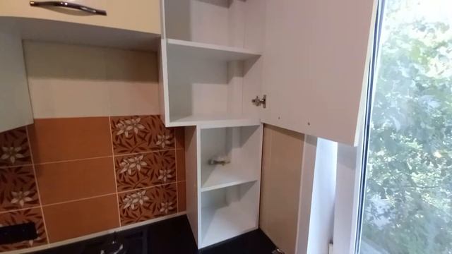 МАЛЕНЬКАЯ КУХНЯ В ХРУЩЕВКЕ НА 5 КВ.М С ГЛЯНЦЕВЫМИ ФАСАДАМИ смотреть онлайн