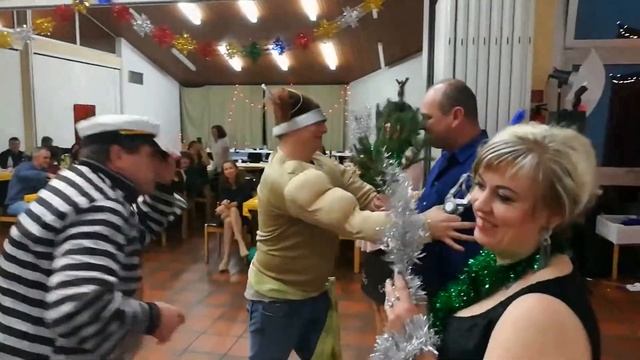 "Алёша Попович и Тугарин Змей " сказка прикол на Новый год 2017 /2018 смотреть онлайн