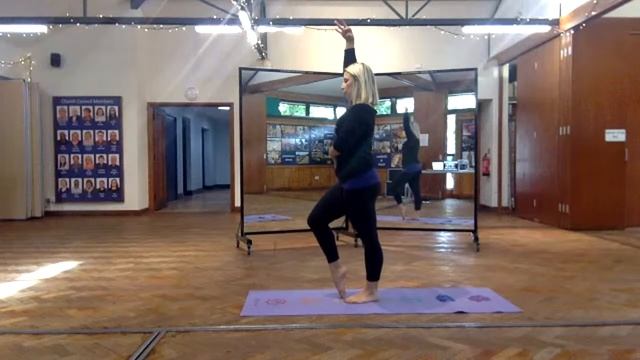 Live Stretch Class - 19/06/20 смотреть онлайн