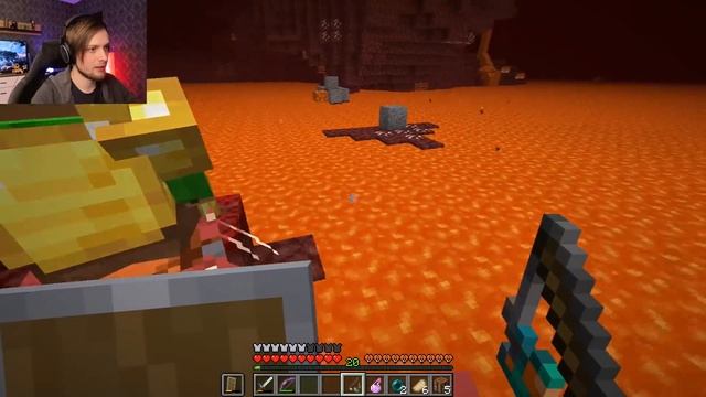 THE STRIDERS CAN FLY! (that's broken) | Minecraft Nether Update #7 [Nether Survival] 20w13a смотреть онлайн